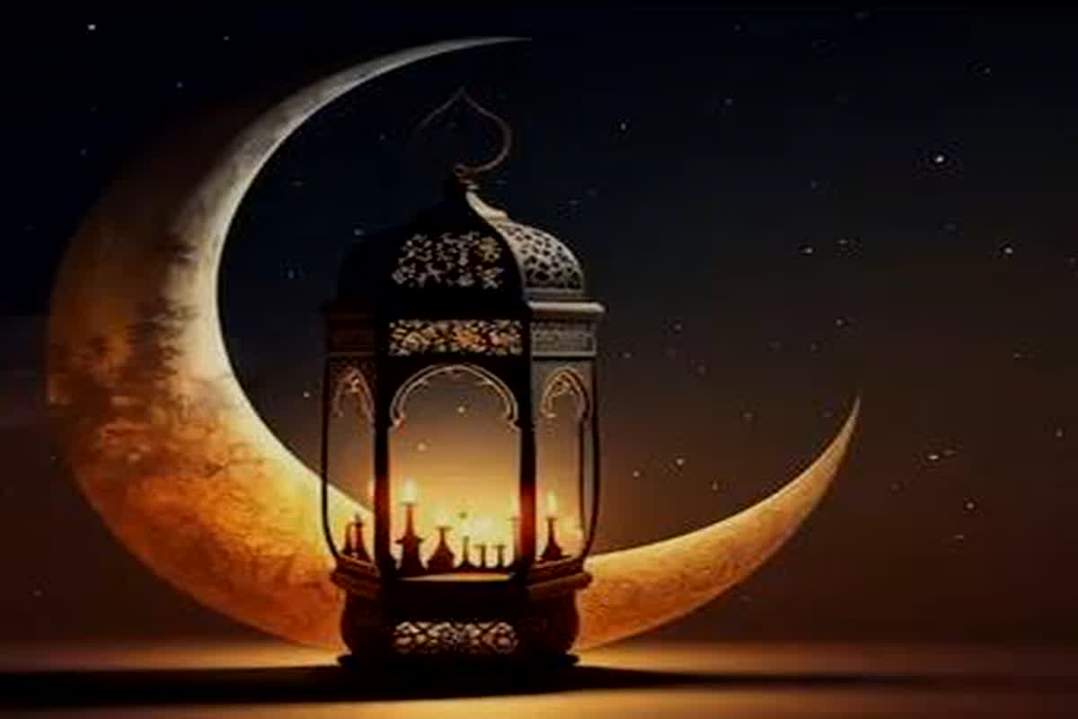 Ramadan Wishes 2024 : ‘रमजान का महीना आया है, संग अपने बरकत लाया’, इन खास संदेशों के साथ अपनों को दें रमजान की बधाई