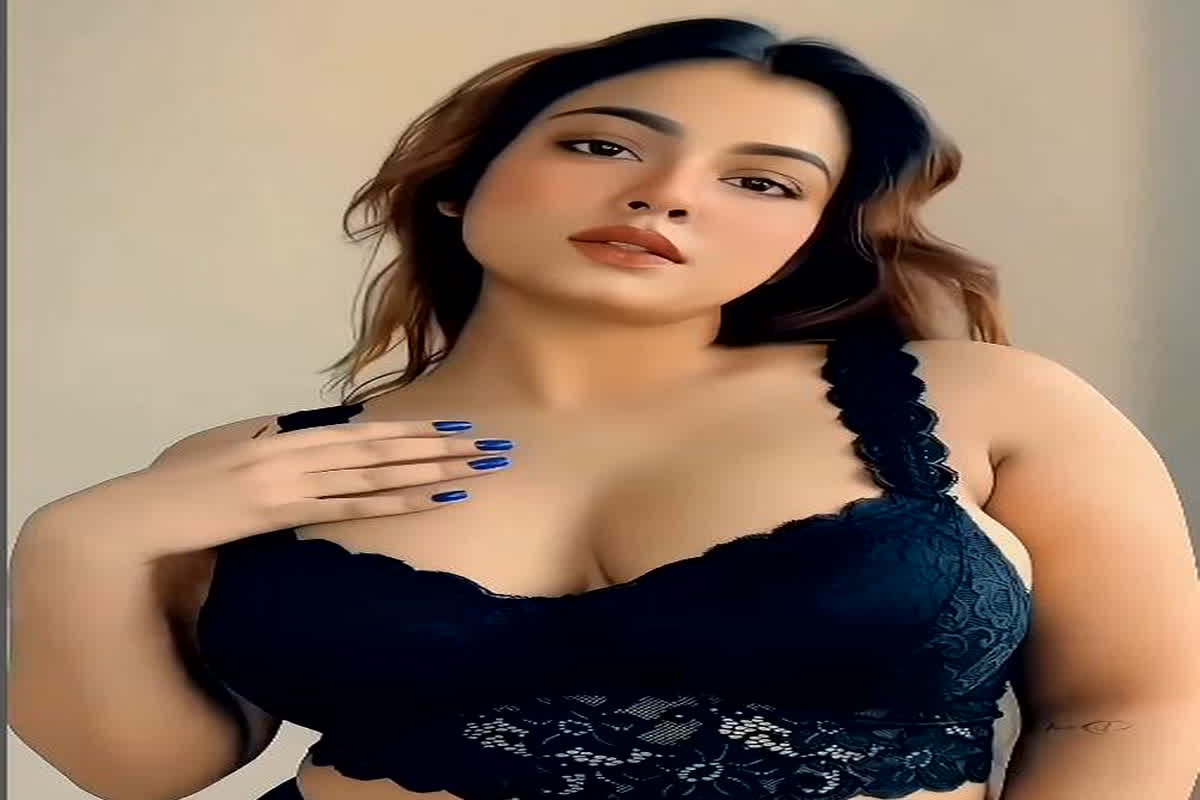 Indian Bhabhi Sexy Video : Indian Bhabhi ने बढ़ाया इंटरनेट का पारा, वीडियो देख यूजर्स हो रहे बेकाबू