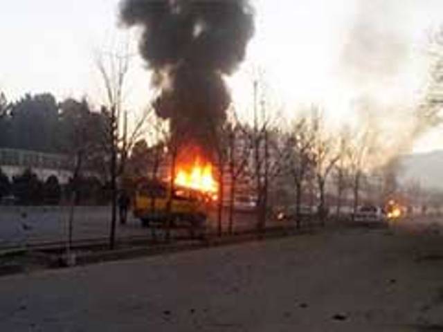 पाकिस्तान के पेशावर में बस में धमाका, 15 की मौत