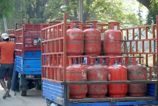 LPG सब्सिडी लेने के लिए जमा करना होगा IT रिटर्न कॉपी