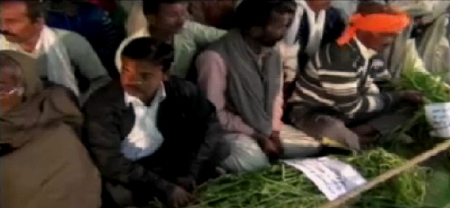 मुरैना: ओला पीड़ित किसानों से मिले CM शिवराज, हर संभव मदद का दिया भरोसा