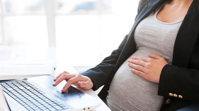 गर्भवती महिलाओं के लिए मैटरनिटी लीव से जुड़ा संशोधित बिल संसद में पास, 26 हफ्ते की मिले सकेगी लीव