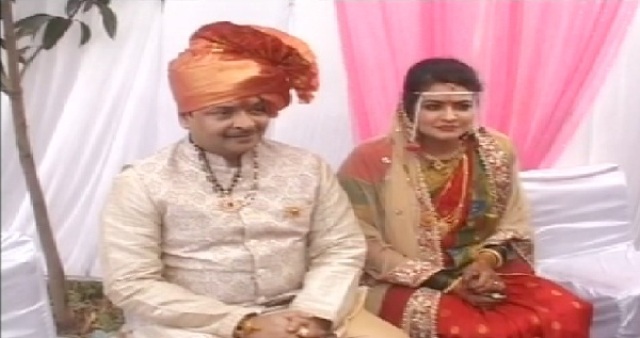 इंदौर: मॉडल से संत बने भय्यू महाराज ने की दूसरी शादी…