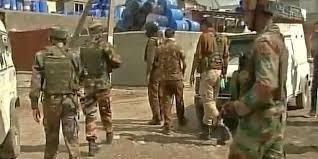 जम्मू-कश्मीर: सुरक्षा बलों पर आतंकियों ने किया ग्रेनेड से हमला, 2 की मौत कई घायल