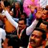 जेल के बाहर बीजेपी प्रदेशाध्यक्ष ने किया घंटानाद, कार्यकर्ताओं ने राकेश सिंह की गिरफ्तारी पर किया विरोध प्रदर्शन