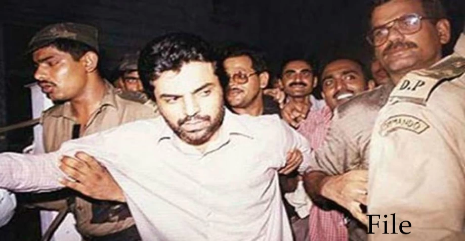 मुंबई हमले के दोषी याकुब मेमन की कब्र की जगह को बेचने के आरोप में दो लोगों पर दर्ज हुआ मामला