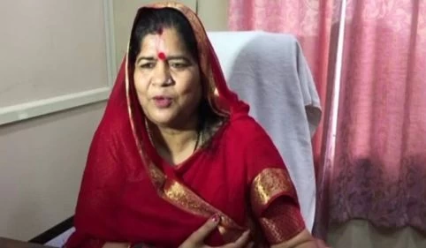 सिंधिया की करीबी मंत्री इमरती देवी हारी चुनाव, कांग्रेस प्रत्याशी सुरेश राजे ने 8 हजार वोटों से हराया