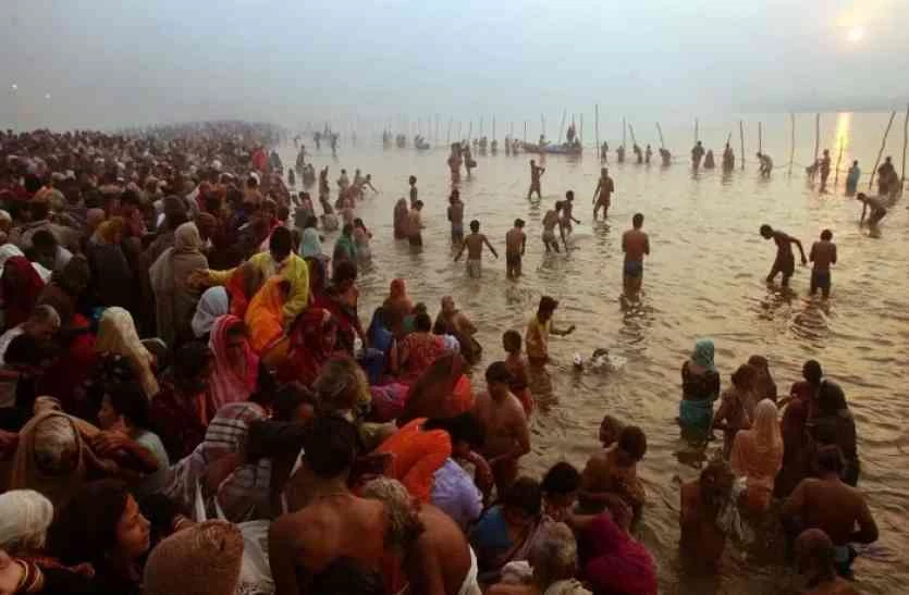 मकर संक्रांति में नर्मदा नदी में स्नान करना प्रतिबंधित, जिले में कलेक्टर ने लागू की धारा 144, रास्ते में जगह-जगह बेरिकेटिंग