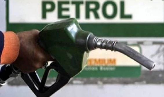 Diesel and Petrol News in Rajastan : इन राज्यों में 100 के पार हुआ पेट्रोल-डीजल, अनलॅाक के बाद मांग बढ़ने से और बढ़ेगी मांग