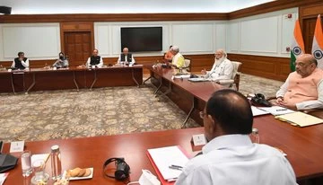 जम्मू-कश्मीर के नेताओं के साथ PM मोदी की मीटिंग, धारा 370 हटने के बाद हुए विकास कार्यों का होगा प्रजेंटेशन ..देखें वीडियो 