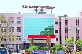 Ambedkar Hospital Suicide News : अंबेडकर अस्पताल में महिला ने की खुदकुशी, फांसी के फंदे पर झूलते हुए लाश देख मरीजों की अटक गई सांस