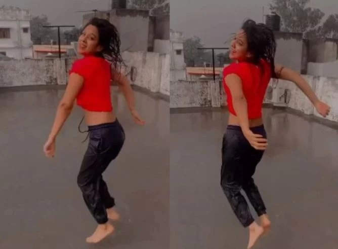 Nia Sharma hot pics 2021 : बारिश में भीगते हुए छत में झूमकर नाचीं ‘नागिन’ एक्ट्रेस, गीले तन में किलिंग लुक्स देखकर फैंस हैरान…देखें वीडियो