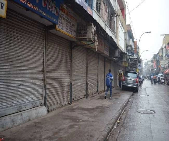 SDM Order to close Delhi market : बाजार को बंद करने का आदेश, 5-6 दुकानों को सील कर SDM ने की कार्रवाई, नया सर्कुलर जारी