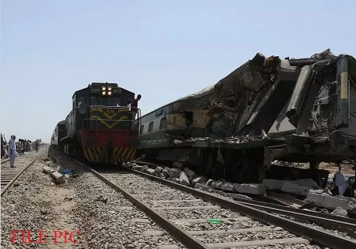 बड़ा रेल हादसा, अनूपपुर के पास 20 डिब्बे पुल से नीचे गिरे, बिलासपुर से कटनी जा रही थी मालगाड़ी
