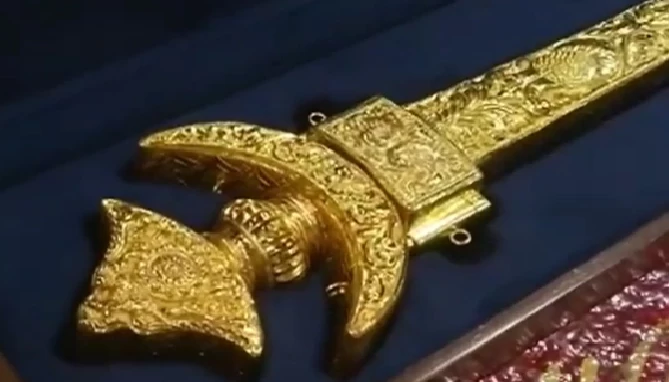 तिरुपति बालाजी को एक करोड़ रुपये की तलवार भेंट.. 2 किलो सोने, 3 किलो चांदी से है बनी